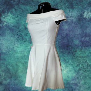 NWT Lulu's White Off the Shoulder Dress, M